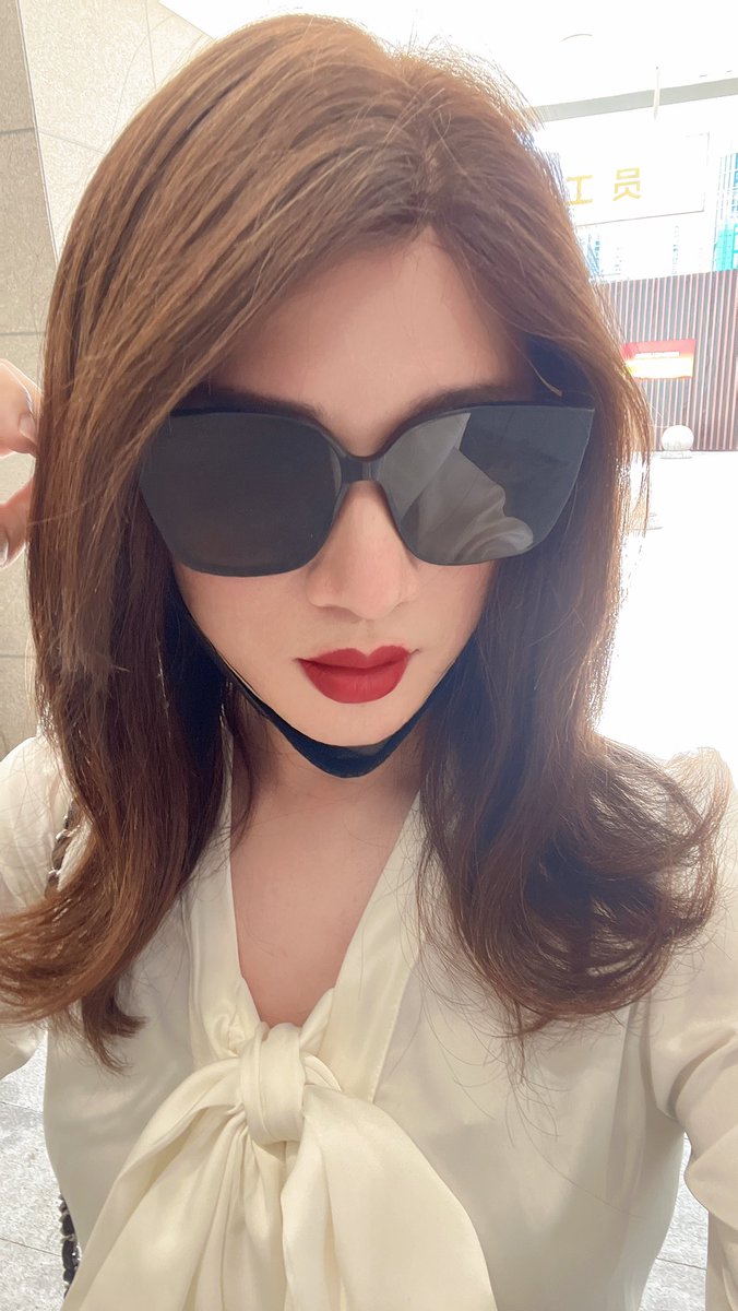 一大早起来发现掉了几百粉，就知道推又开始大面积封号了，吓得我赶紧把前天的推删了，我还是老老实实做清水推好了，感谢大家的支持呀 https://t.co/lT9TsP8OXJ