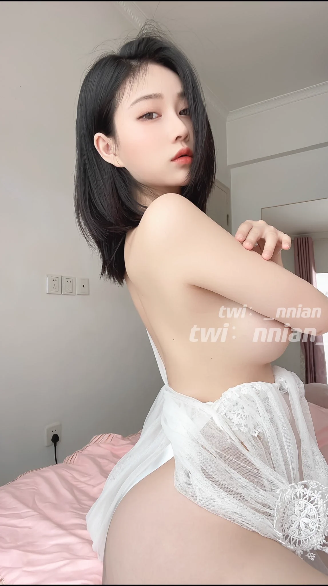 我觉得我自拍还行，宝们喜欢吗？《清晨》35p，私✉️😉 https://t.co/TXNkeMcg5H