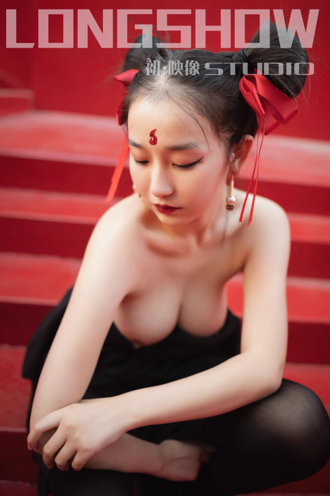 辞暮尔尔，烟火年年，朝朝暮暮，岁岁平安。 https://t.co/T4buQL1UFP