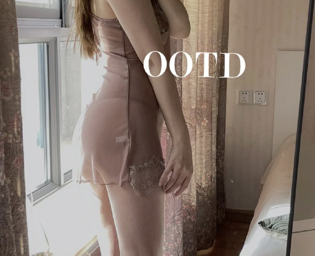 回到爸妈家，感觉又回到了以前在卧室换各种衣服拍照一上午的傻日子😝 https://t.co/KCrdu30teN