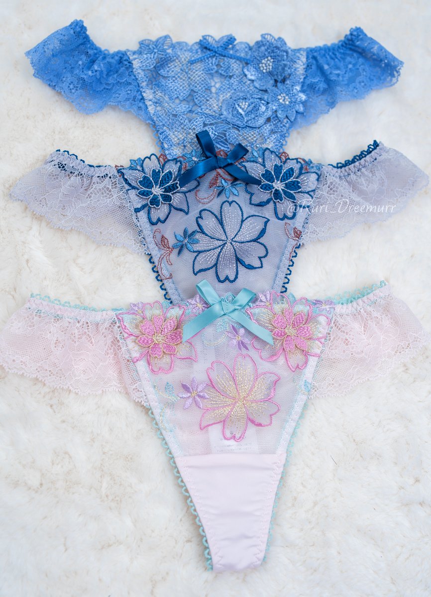 リサマリ新作ー🌸
手前の水色ピンクの配色めずらしいよね～ https://t.co/oVeMiTdk3k