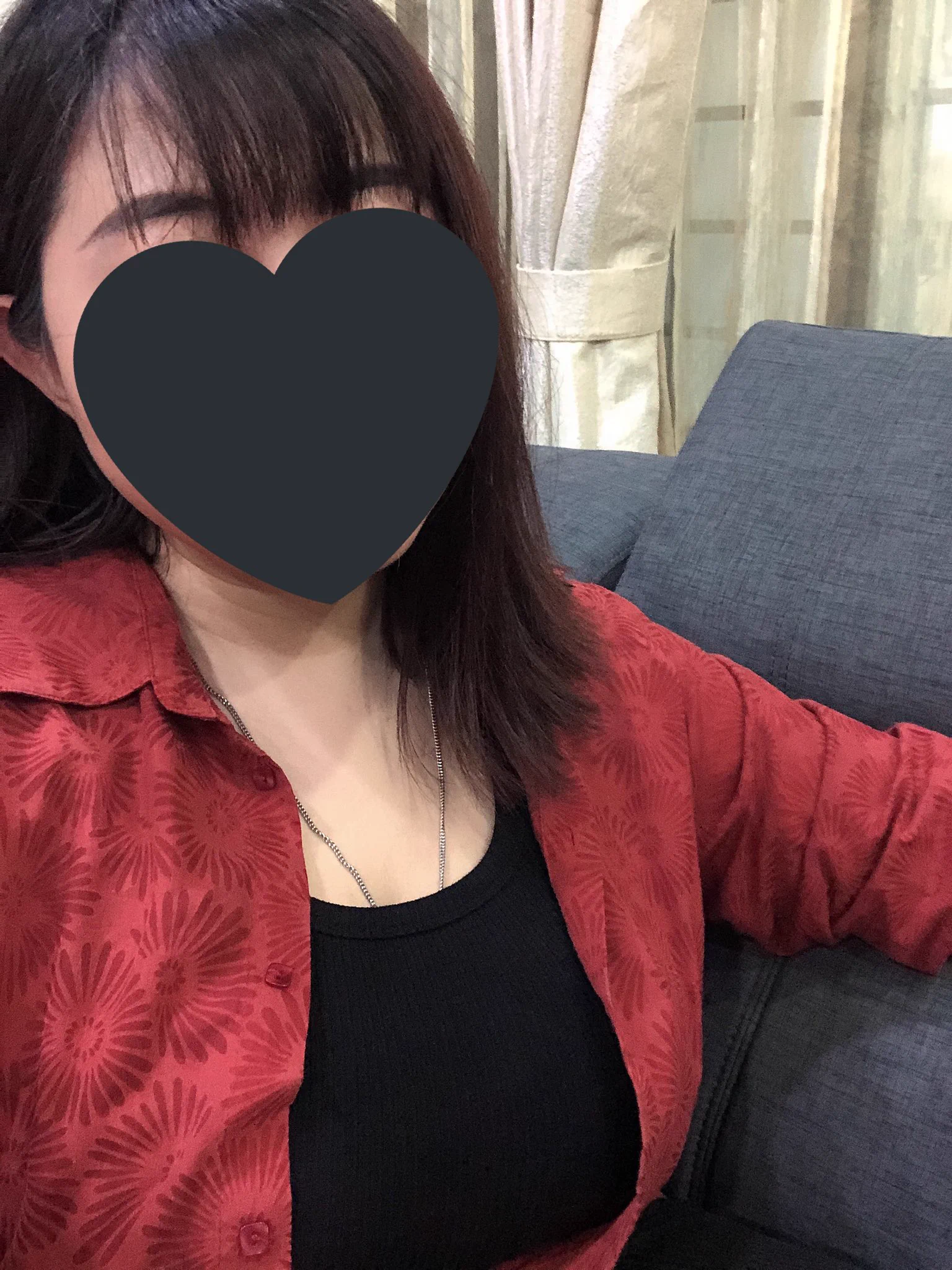 過年好無聊😩，有什麼好玩的嗎？#新年快樂 https://t.co/4yLFwuZf8E