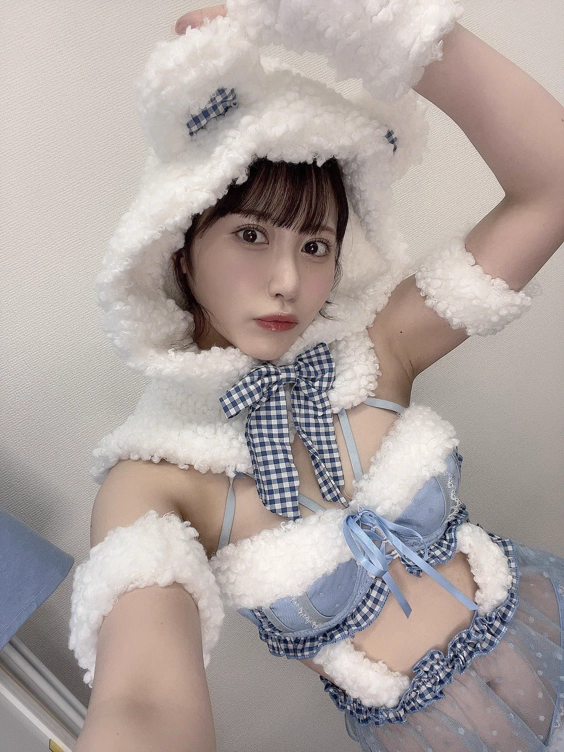 寒いから一緒に冬眠しよ〜🌨🐻‍❄ https://t.co/dZehWgEjcQ