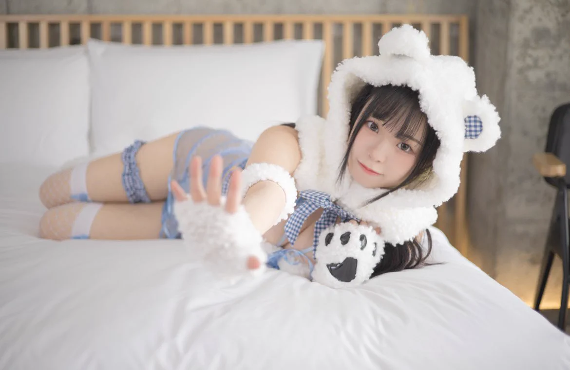 冬日熊熊🐻這套可愛度請打分❤️很喜歡這頂帽子✨✨*轉推都是好寶寶 https://t.co/5drh6ayCwI
