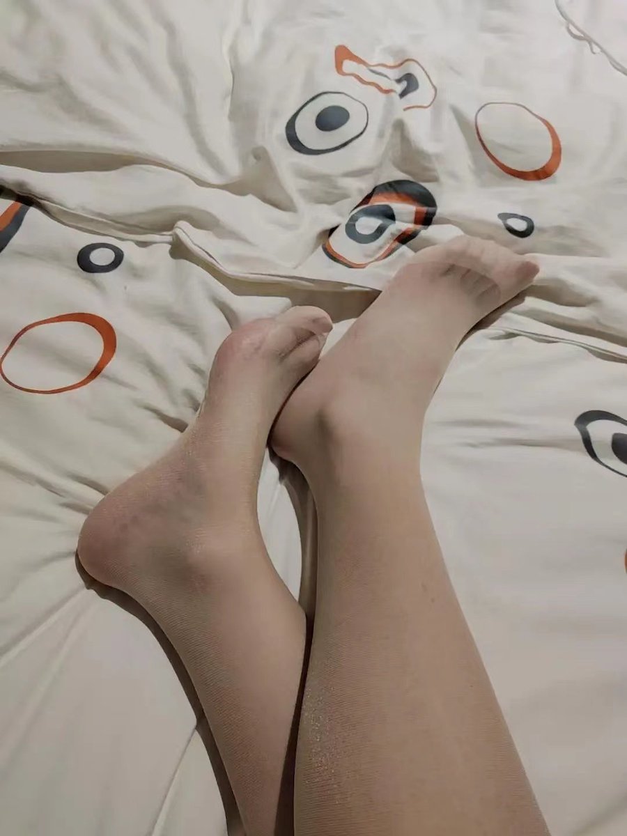 不想起床，明天又要上班了，哎 https://t.co/1MZtYgYX86