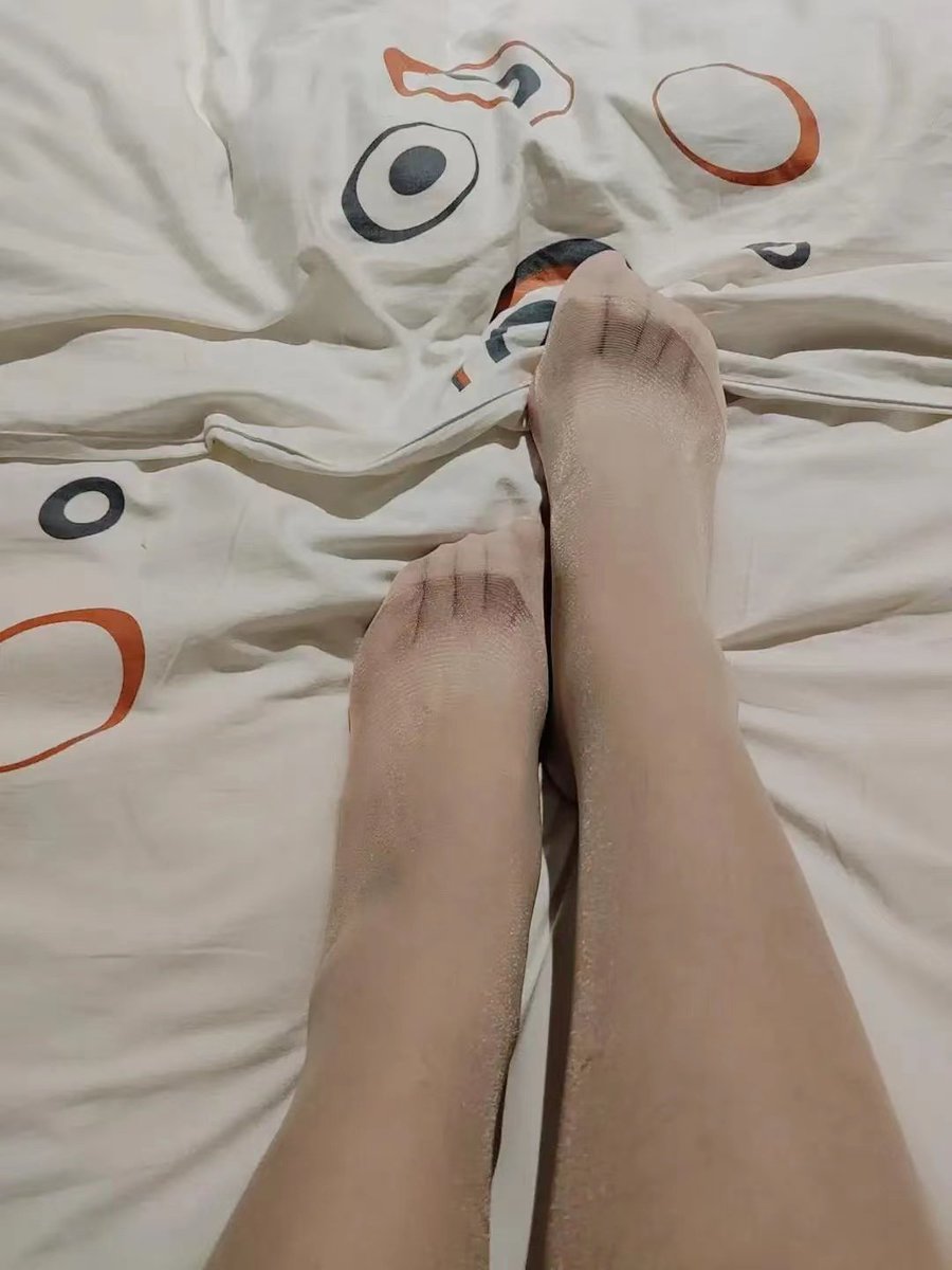 不想起床，明天又要上班了，哎 https://t.co/1MZtYgYX86