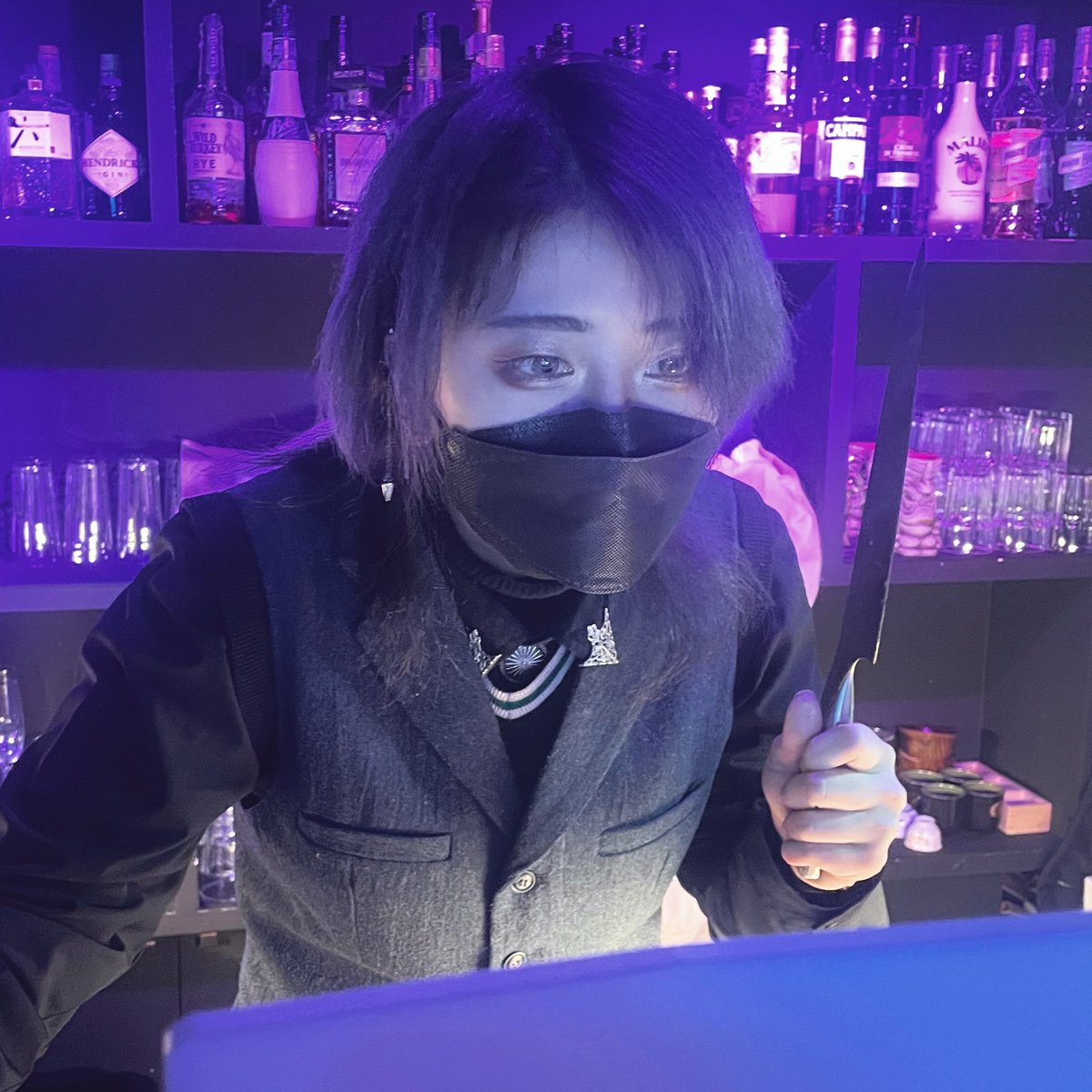 收到了朋朋偷拍的圖
我用電腦的姿勢，好恐怖wwwwww https://t.co/DyFKrjsRhD