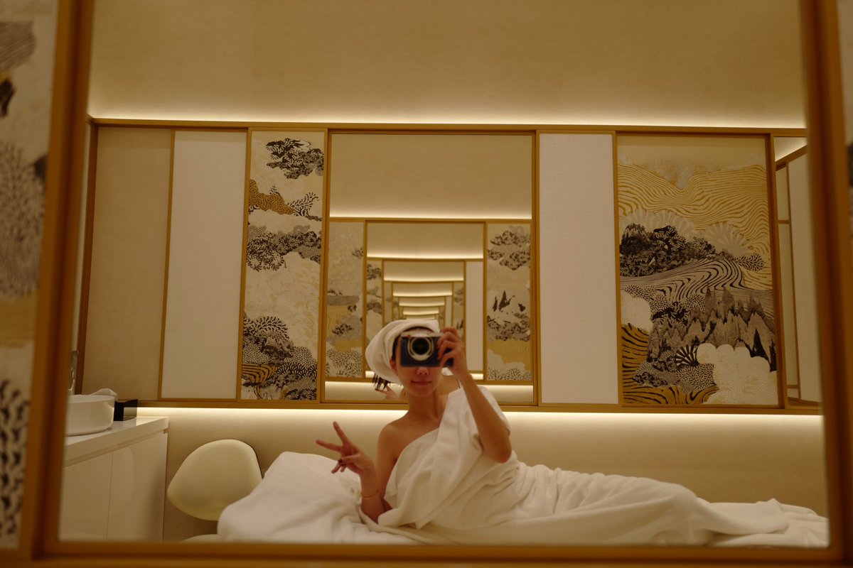 今天是素颜果，体验了一把Chanel💆护理。@guoer0212 https://t.co/9ZmolB8DAm