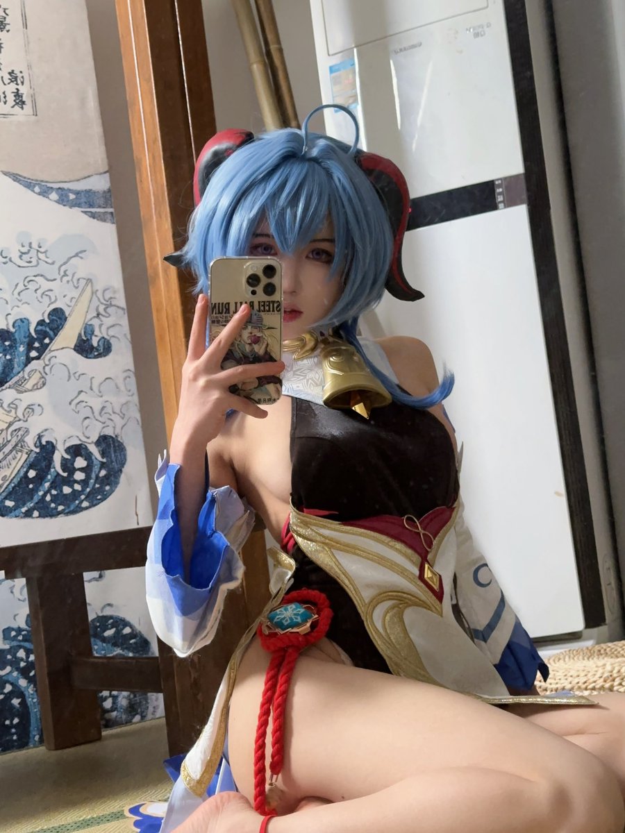 有人说这像是在悼念甘雨 #甘雨 #GenshinImpact #cosplay https://t.co/N5XnhLwQvH
