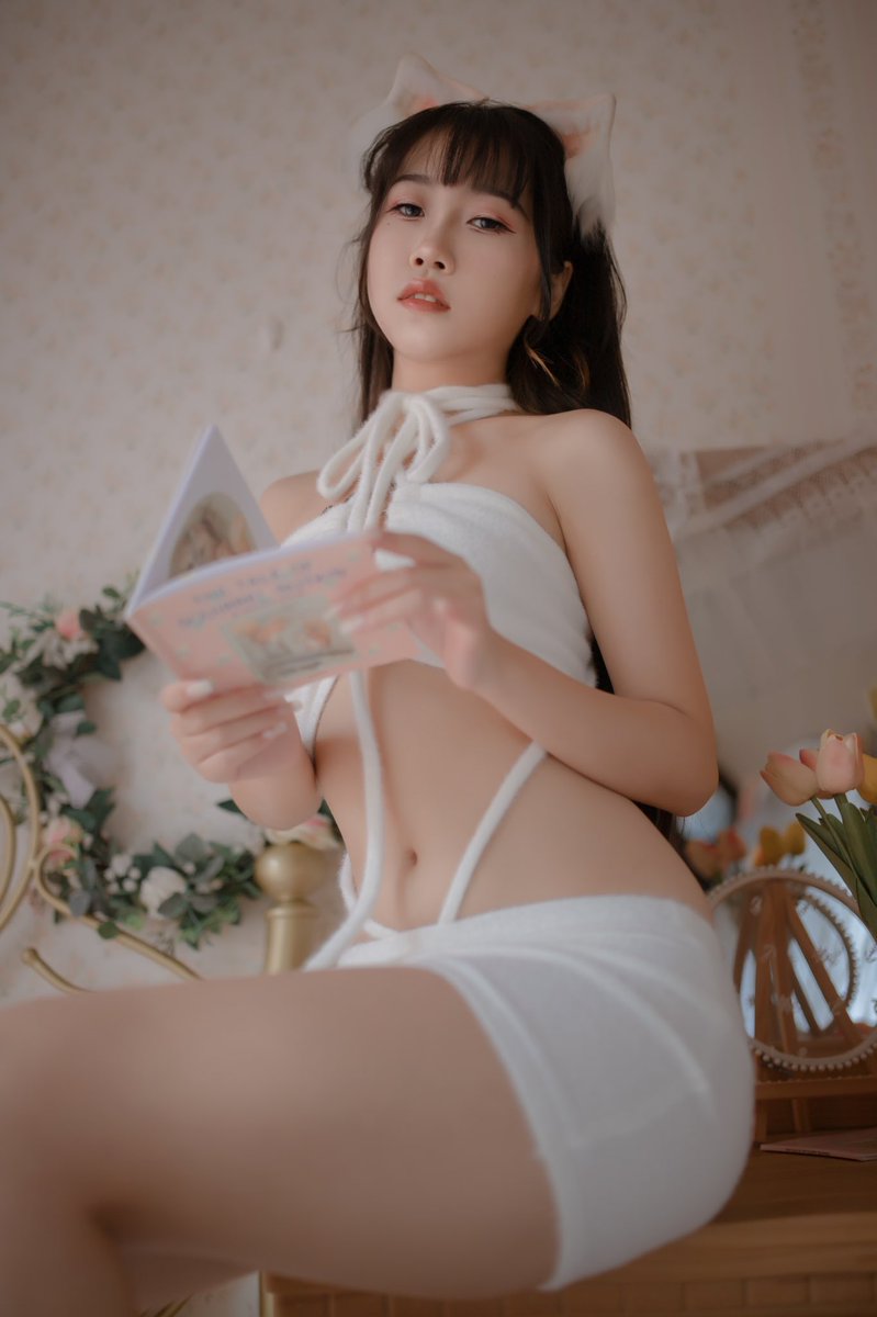 别人性格开朗的原因：家庭殷实 生活顺利 长得好看 爱情美满
我性格开朗的原因：记性不好 https://t.co/4PElQ827m5