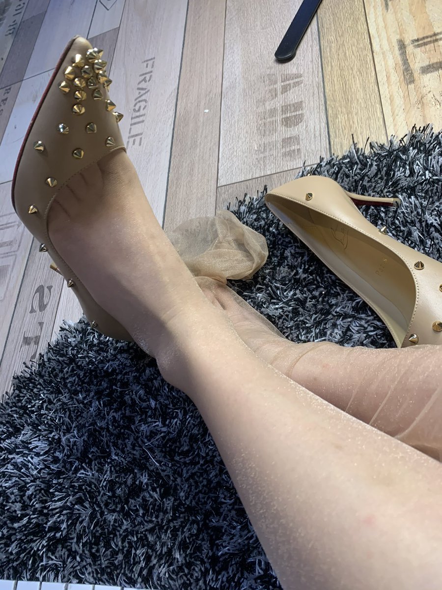 CL算不算攻速鞋
把你喜欢的美足评论在下方 https://t.co/SRgKekk8M4