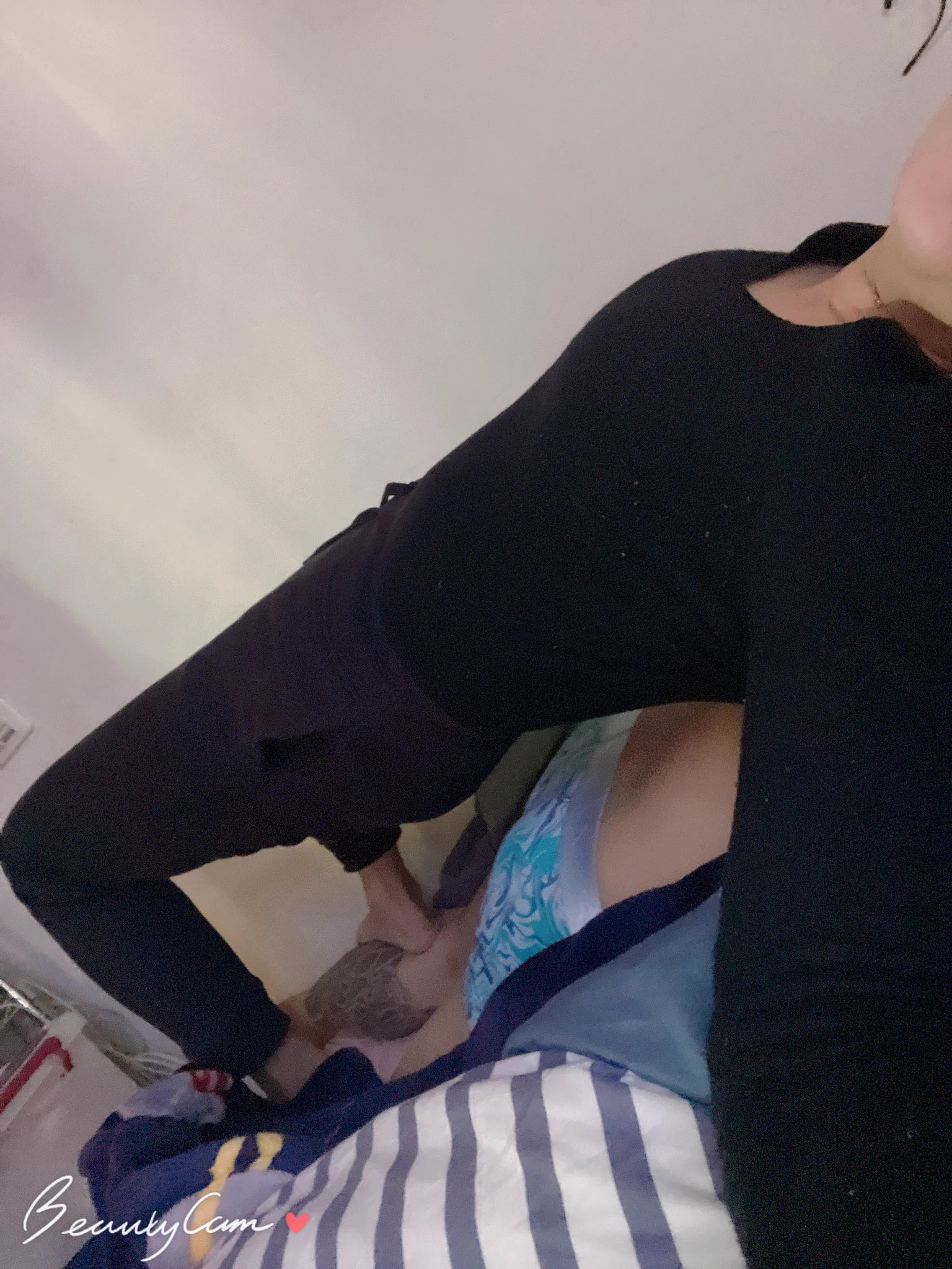 增加感情雙人瑜珈🧘‍♀️人體肉墊練練伸展#還好我老公他還能承受 https://t.co/vDn4fvDQyR