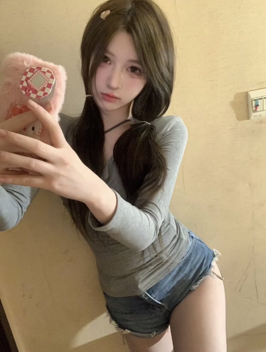 有什么需要姐姐的弟弟尽管开口 https://t.co/q7rpx66PVS