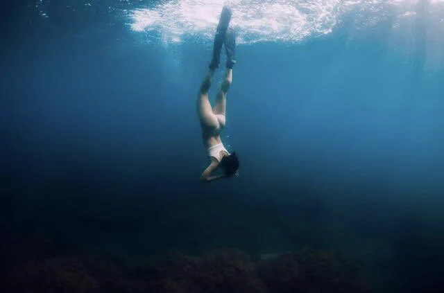 想jio个潜水团👙时间：四月尾 （4天3夜or 5天4夜）地点：Pulau Tioman人数：五对可爱帅气美丽的couple / 优质单男单女也可以😏PS想考潜水执照的也可以来哦(价钱Rm1.7k以下)我们一起来拍美美坏坏的照片😈谁有兴趣欢迎来pm 我呀❤️ https://t.co/rYyhIjK5EE