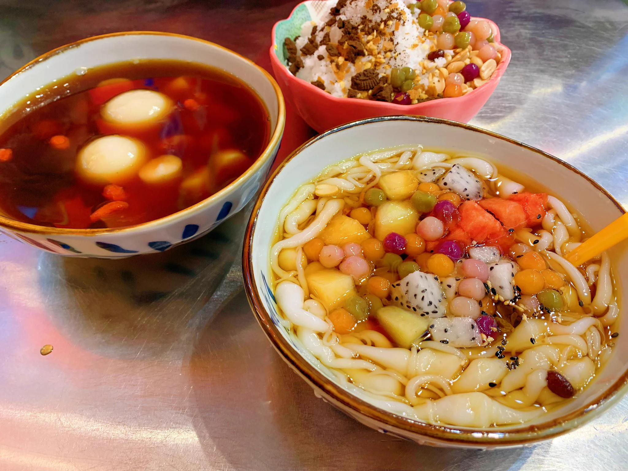Life in Chongqing！ https://t.co/G40Xmbhh7A