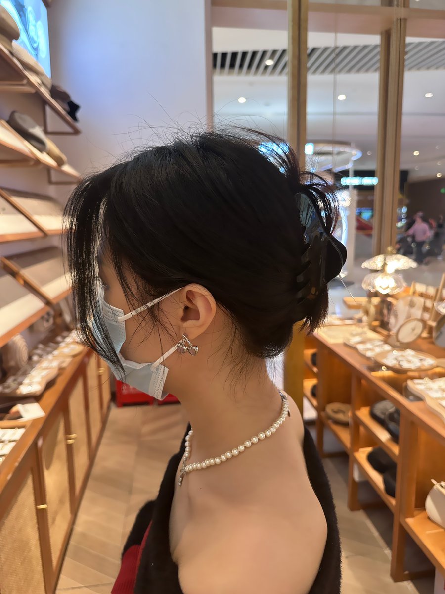 只是为了看看这个抓夹拍的
有点后悔没买 https://t.co/8IPJfuBklW