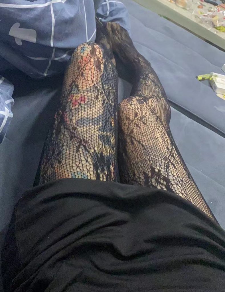 #精神小妹 #女性崇拜 #ATM奴 #早泄 #无脑上供 #自毁 #绿帽 #脚奴 #足控 #素人开发 #原味 #冤种 #贱狗 #辱骂 #盯射 #脚奴 #舔狗 #反差 #榨精 #洗脑 https://t.co/VsWzzeygi7