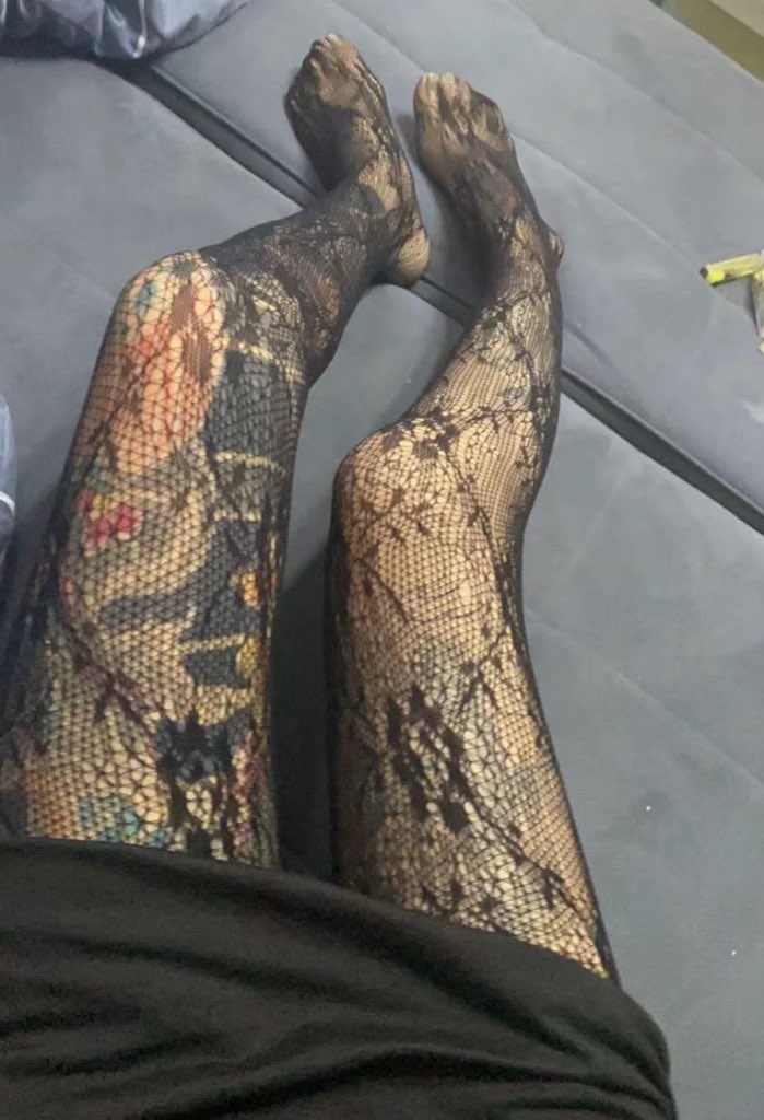 #精神小妹 #女性崇拜 #ATM奴 #早泄 #无脑上供 #自毁 #绿帽 #脚奴 #足控 #素人开发 #原味 #冤种 #贱狗 #辱骂 #盯射 #脚奴 #舔狗 #反差 #榨精 #洗脑 https://t.co/VsWzzeygi7