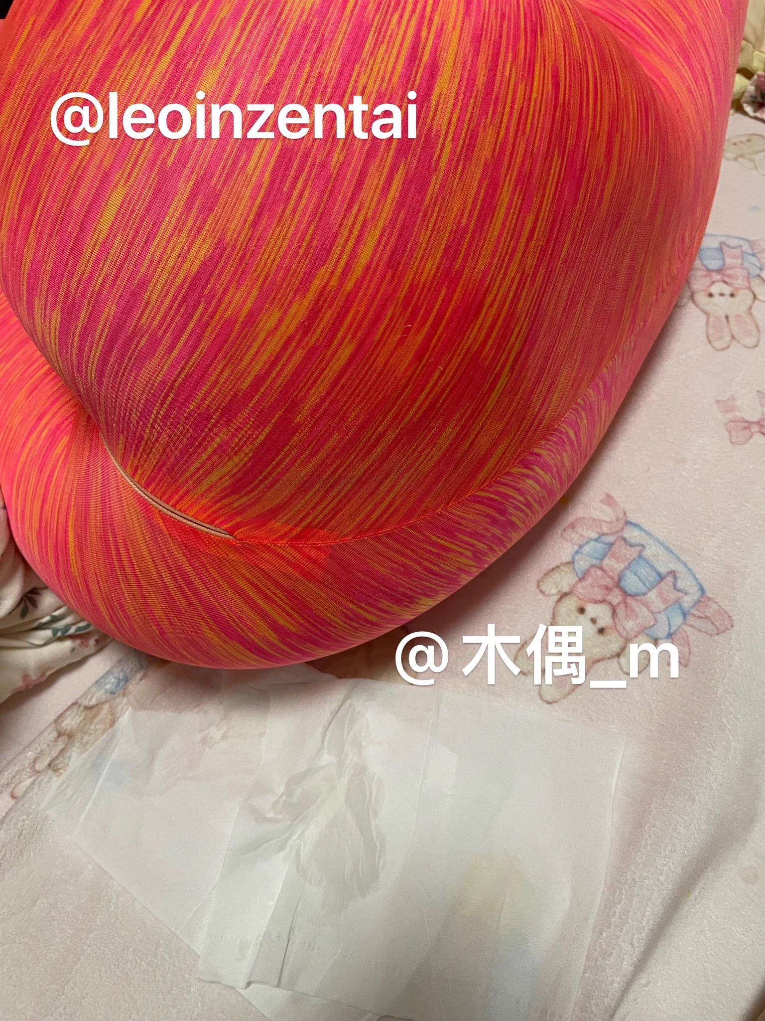 上一秒“今晚抱娃睡得香” 下一秒“喷了一床快脱下”啥时候才能安稳穿着睡一晚呢？@Muoxyzgq 突然感觉挺对不起康姐这身皮，穿两次每次都喷，总共上身时间没超过30分钟吧 https://t.co/q1LZXf5kfI