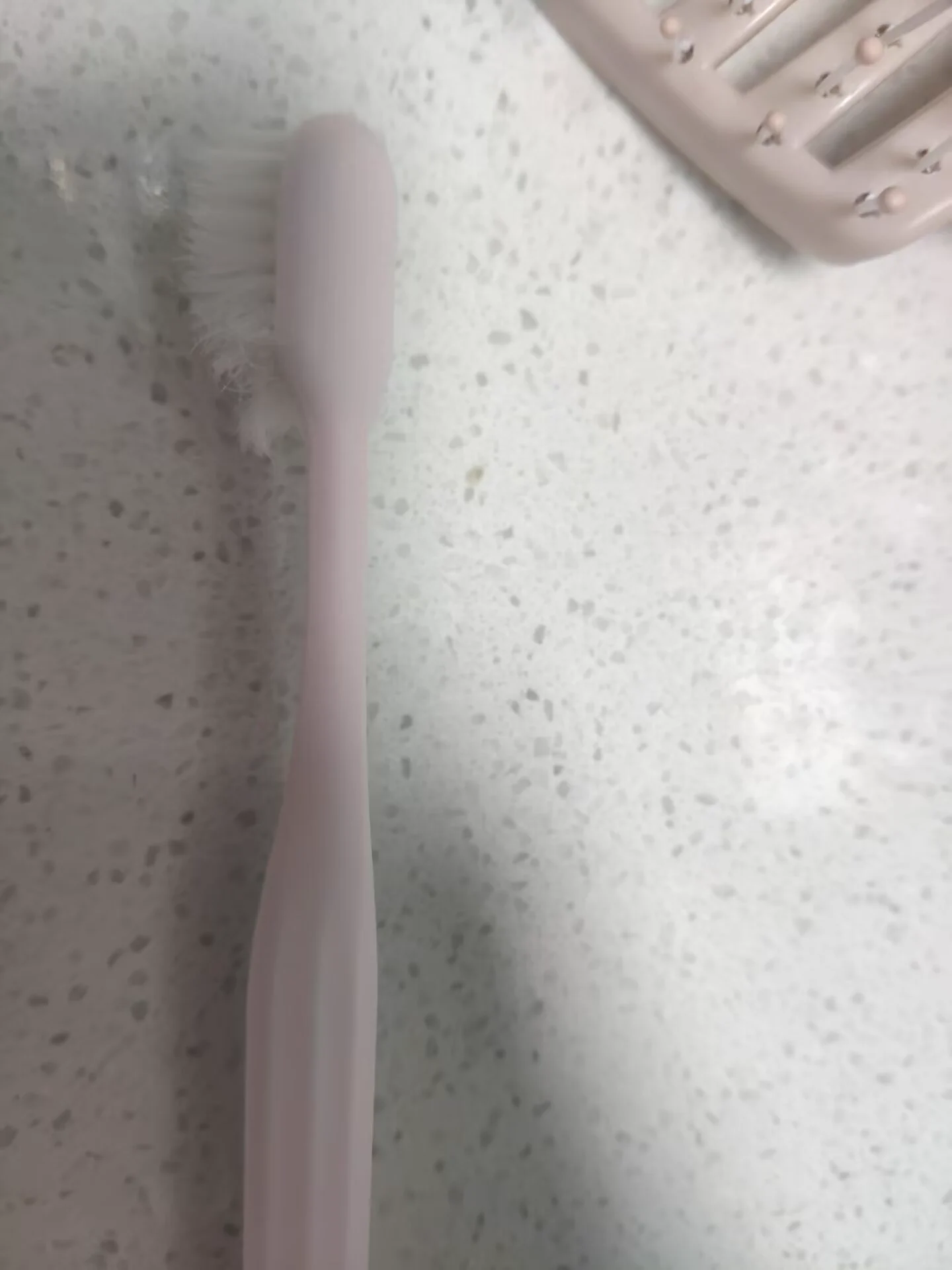 定制视频：jk套装小短裙，很丝滑。另外出这个破旧的牙刷，看起来是不是有点尴尬。天气暖和了，你敢相信我家室内29度吗？出重口棉袜臭袜子黄金圣水 #定制视频 #寄拍 #黄金圣水 #重口棉袜 #原味袜子 #口水 #臭袜子 https://t.co/dUZHGeRePp