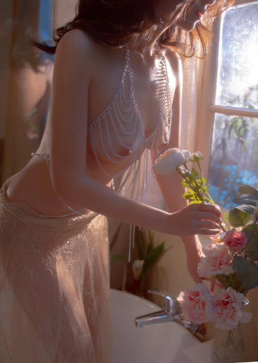 给她我纤细的窥探，像触角一般的喜欢。 https://t.co/Dt0Kp4SQvb