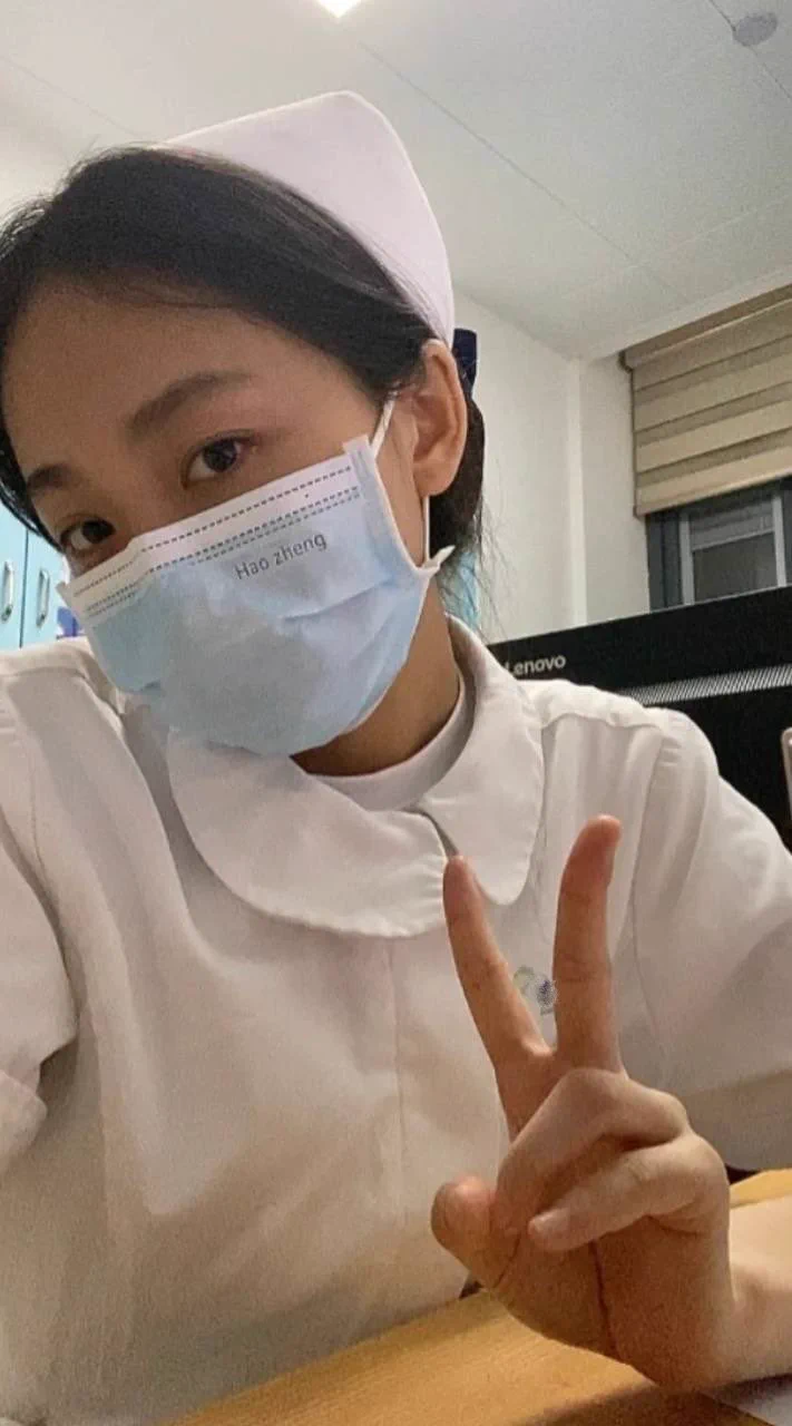 @meitiandasai 有哥哥敢来医院打一炮的吗，看评论下面都湿完了 https://t.co/MBq0zIS2uo