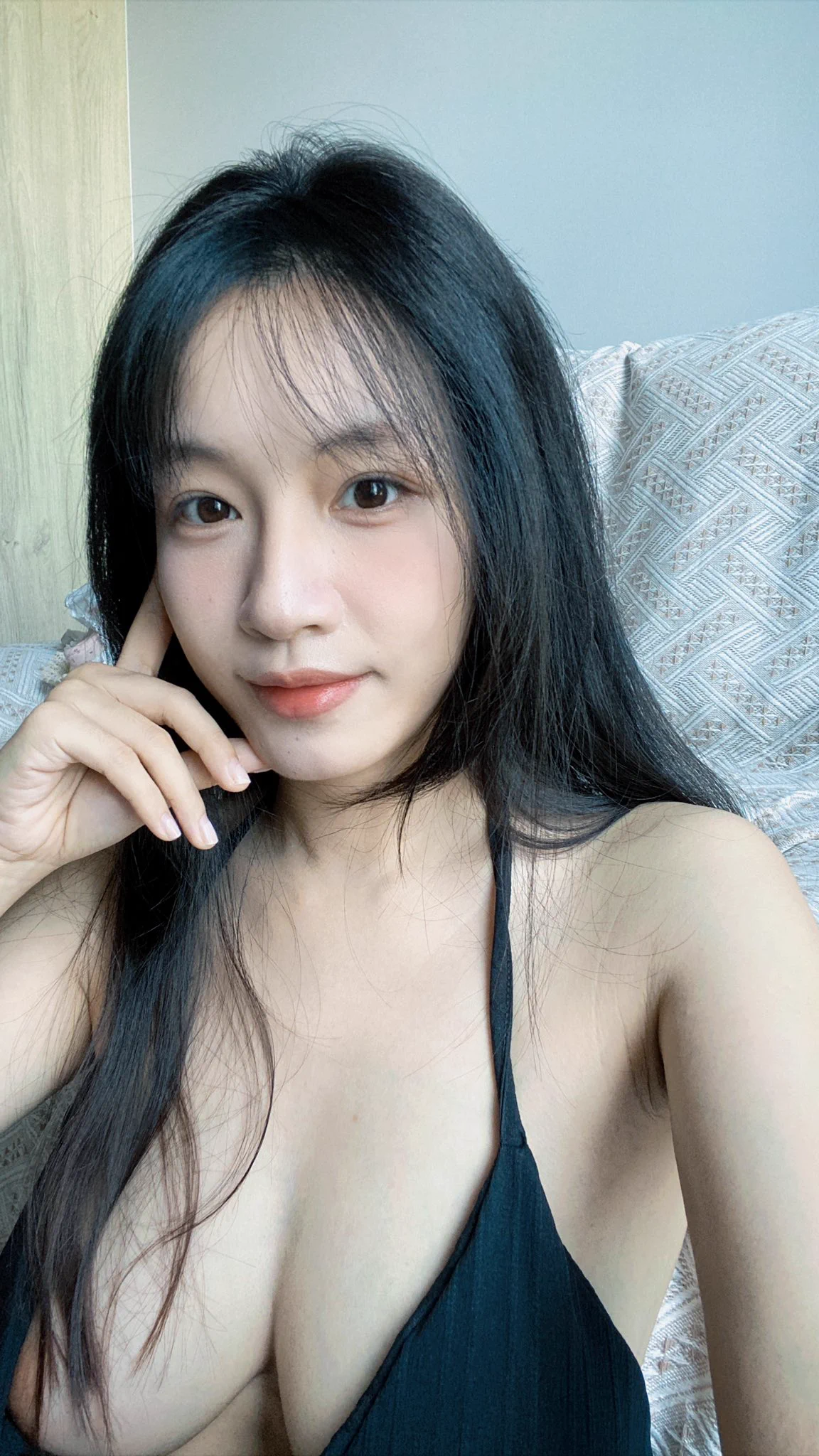 算命的说了 每当有新片上映的当天发一张与波的合照就能旺我😌 https://t.co/QSDr5OSPHK