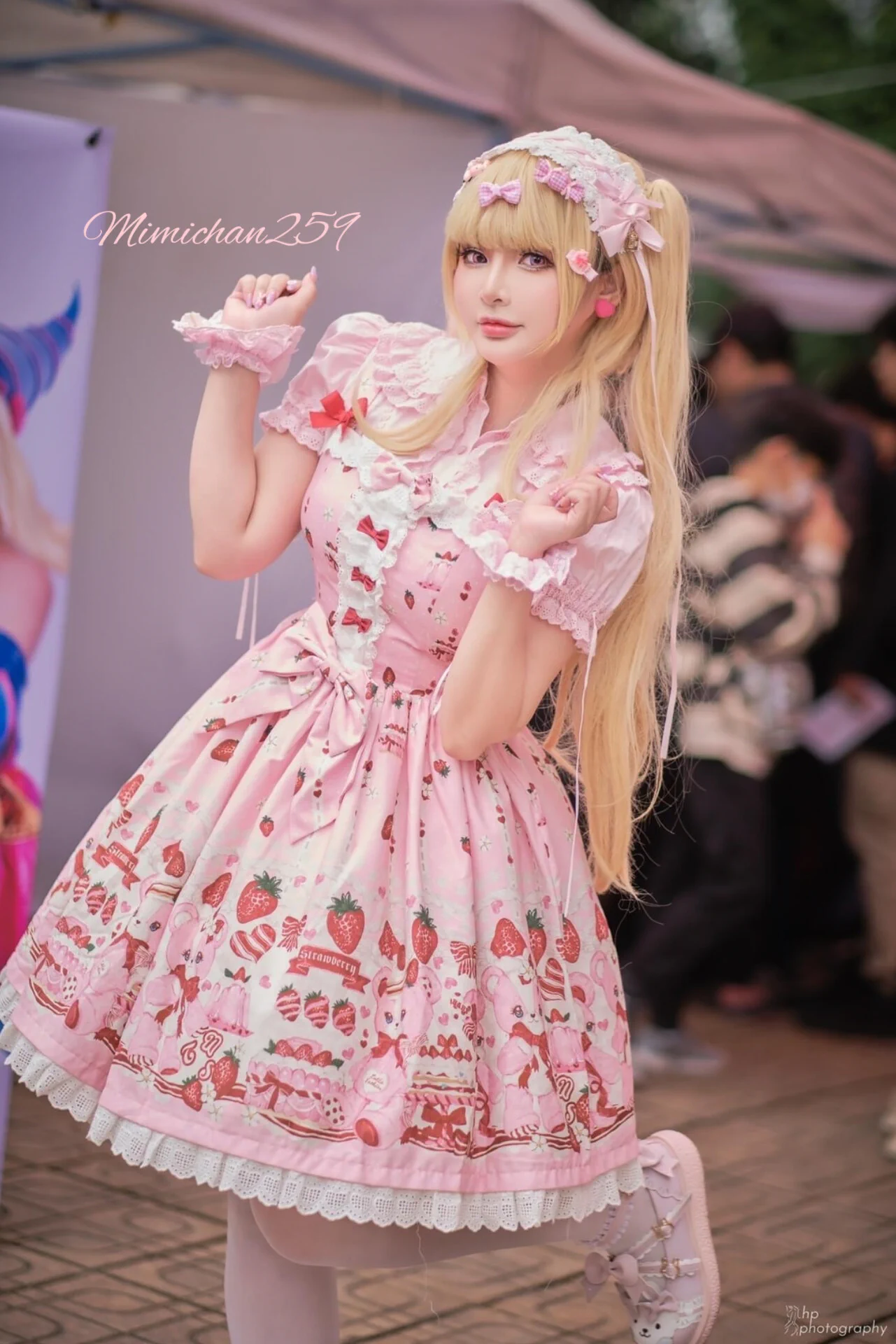 Strawberry Lolita is so cute. Do you like strawberries too? 🍓 💕💕#tweetshiftbot https://t.co/OmpJjP96du