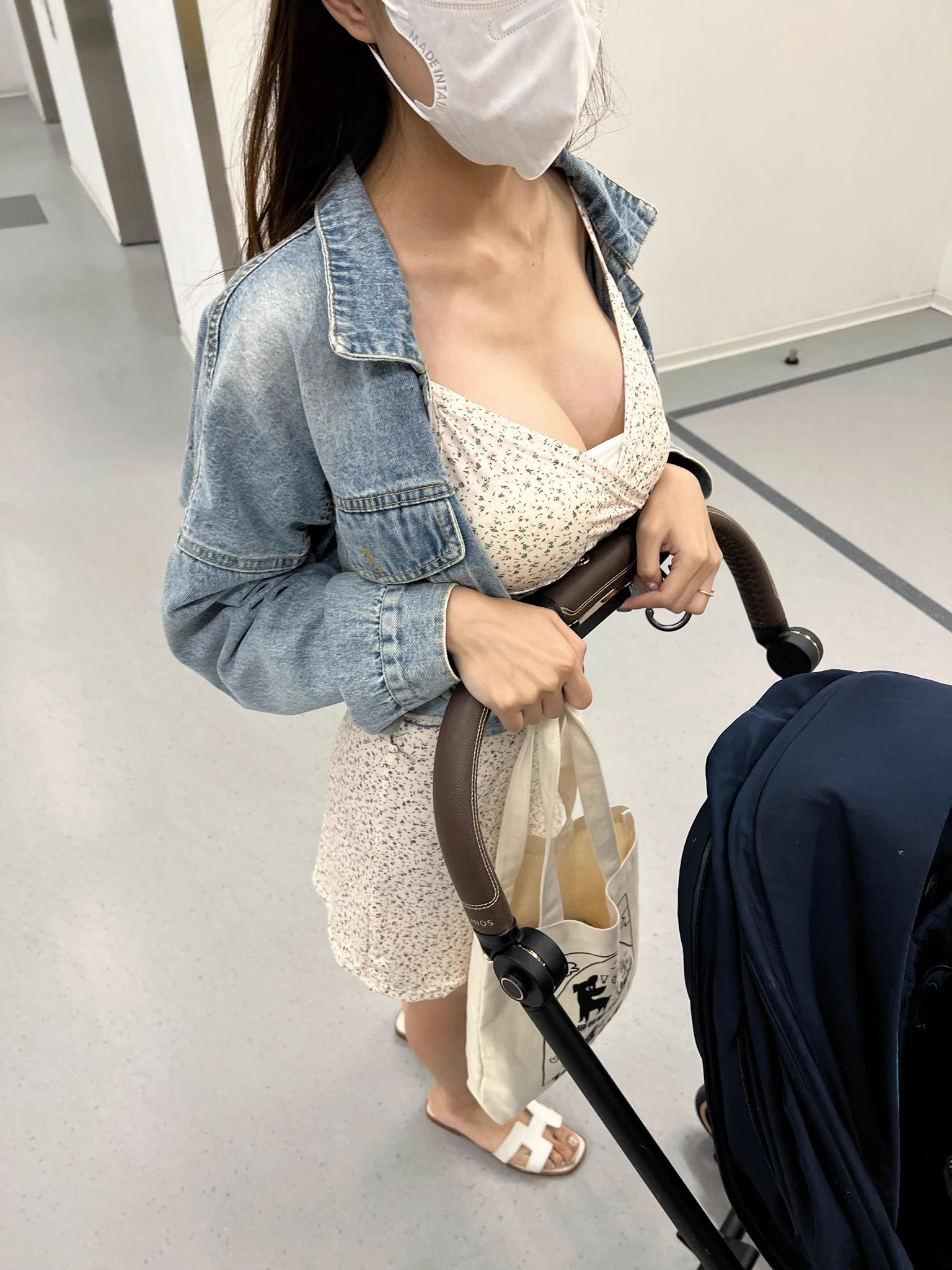 天氣陰陰的只好帶小嫩嬰去IKEA 散步
第一次嘗試碎花裙😝男生會懂嗎 https://t.co/XYqp4zzlNG