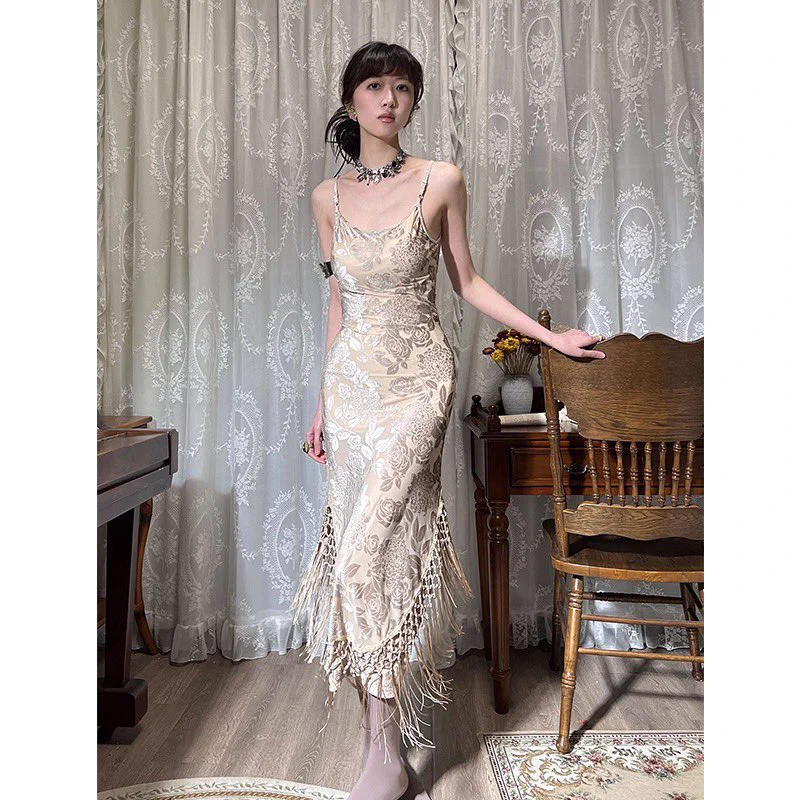 @LIHUAJUAN_ 全件长这样我真的美翻了一见钟情 https://t.co/oEkZHUqPnE