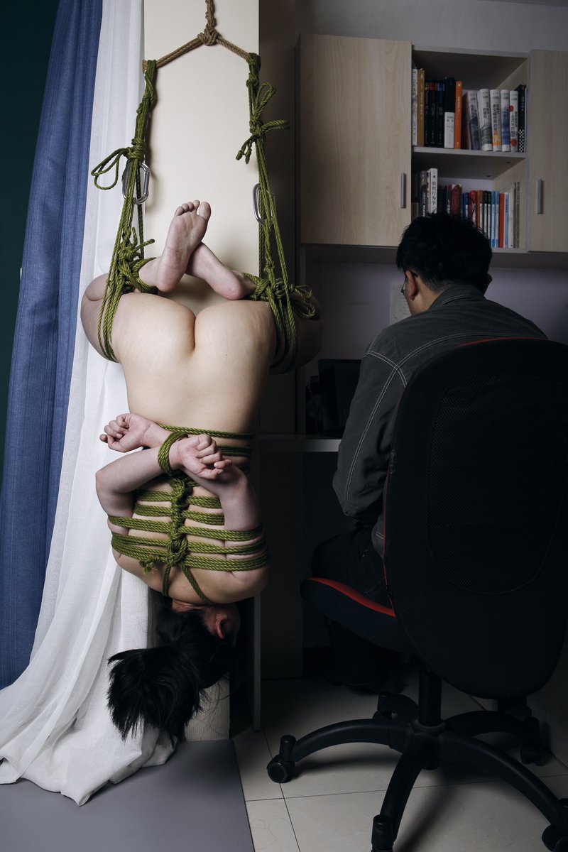 一些不好说色不色但是有点离谱的图

后手缚参考了@soa_rope 的风格 https://t.co/6AQer7IZM2