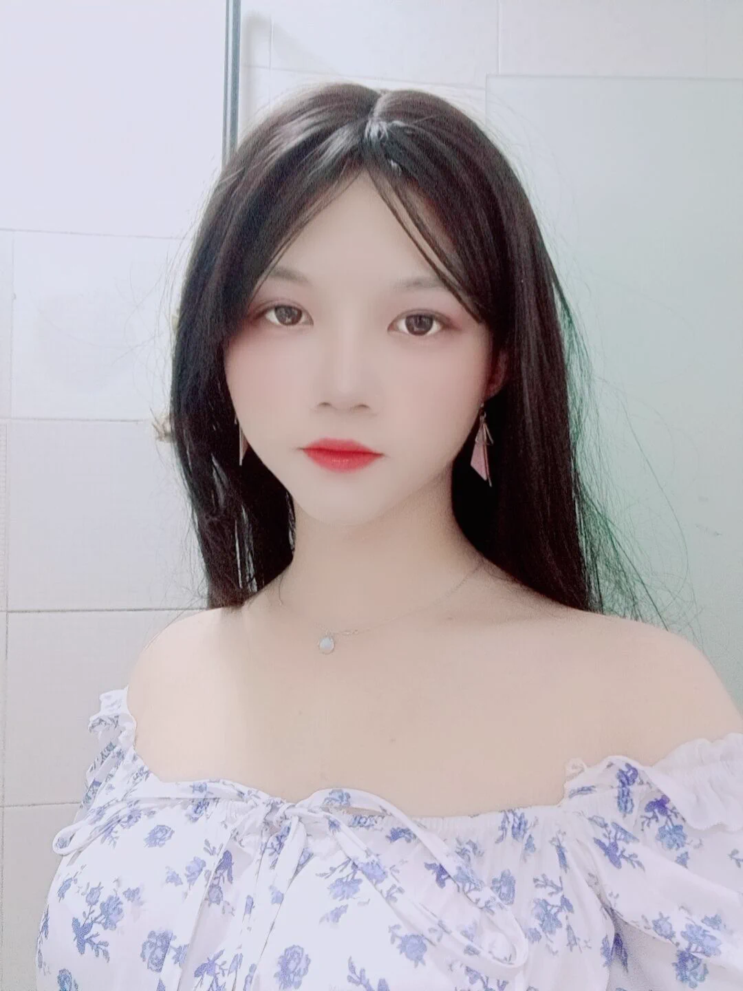 @jyd88888 有那么一些些反差？ https://t.co/1LDHjChOEe