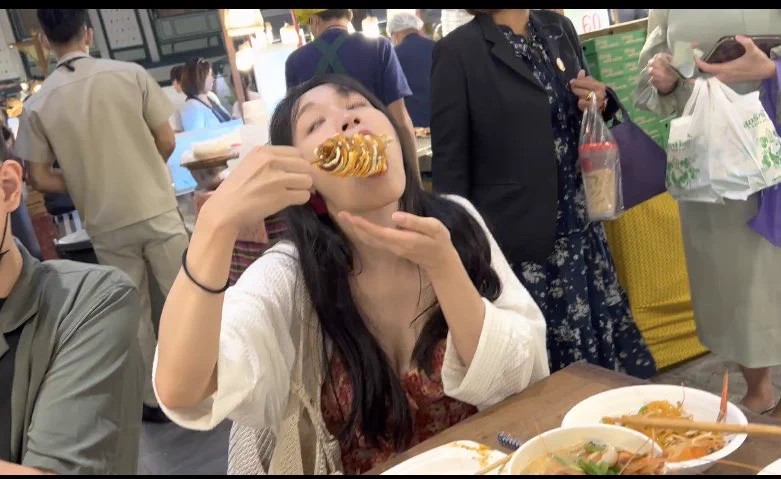 其实我平时不是很丑 但要是你看见了正在上班的我 那我也不知道怎么解释 https://t.co/Gy2TnmpeES