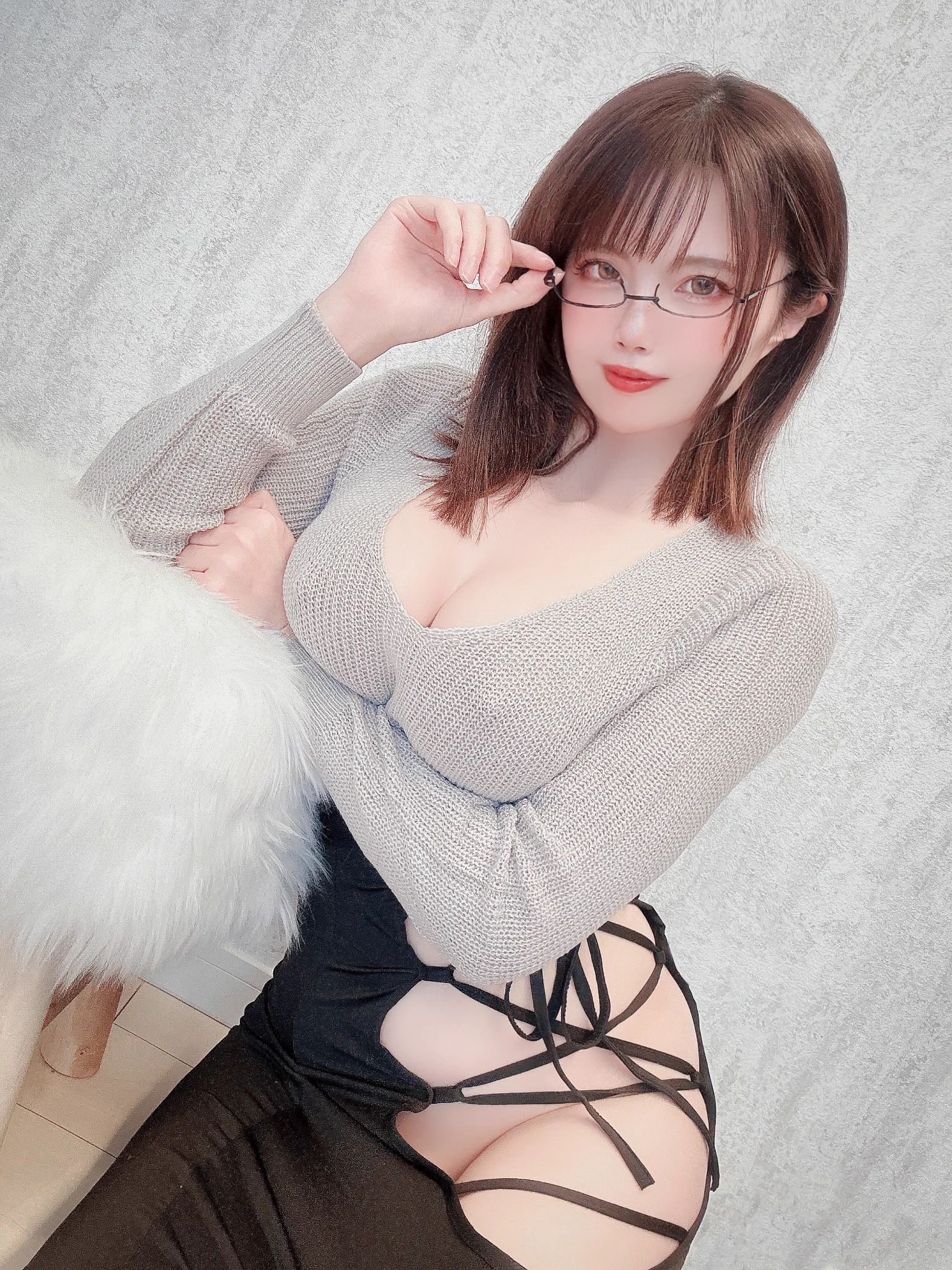 色々教えてくれそうなお姉さん👓 https://t.co/0G8mRwBDvo