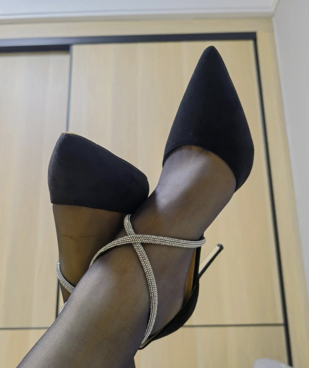 接下来几天，就弄个鞋子专辑吧。 https://t.co/XF0Z8rvGlF