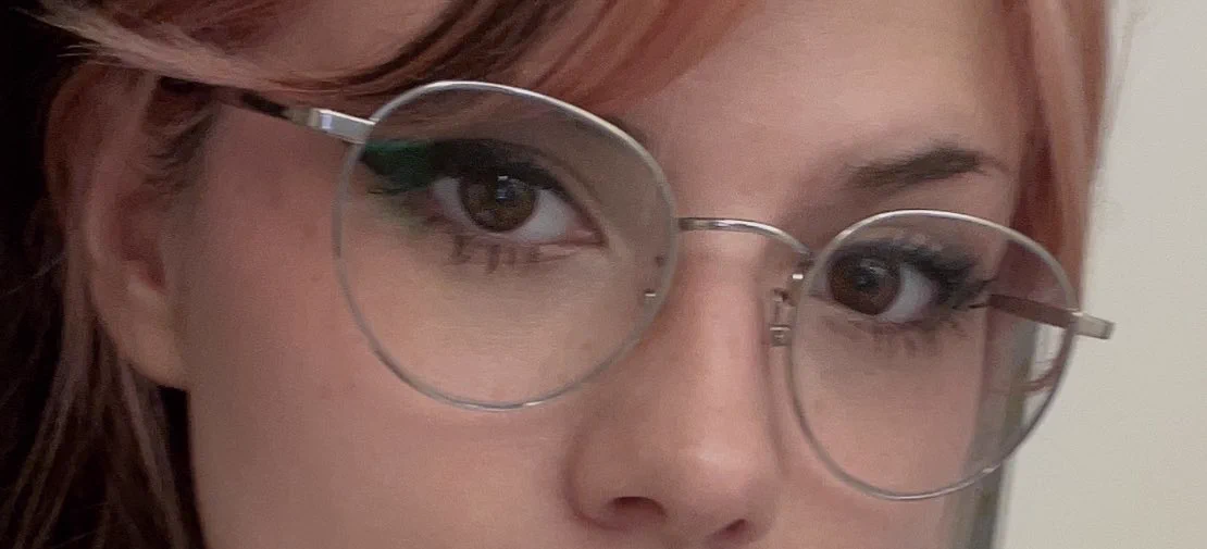 @kiwithesmol WIAT 👀.. glasses twins? https://t.co/04PBJpFyks