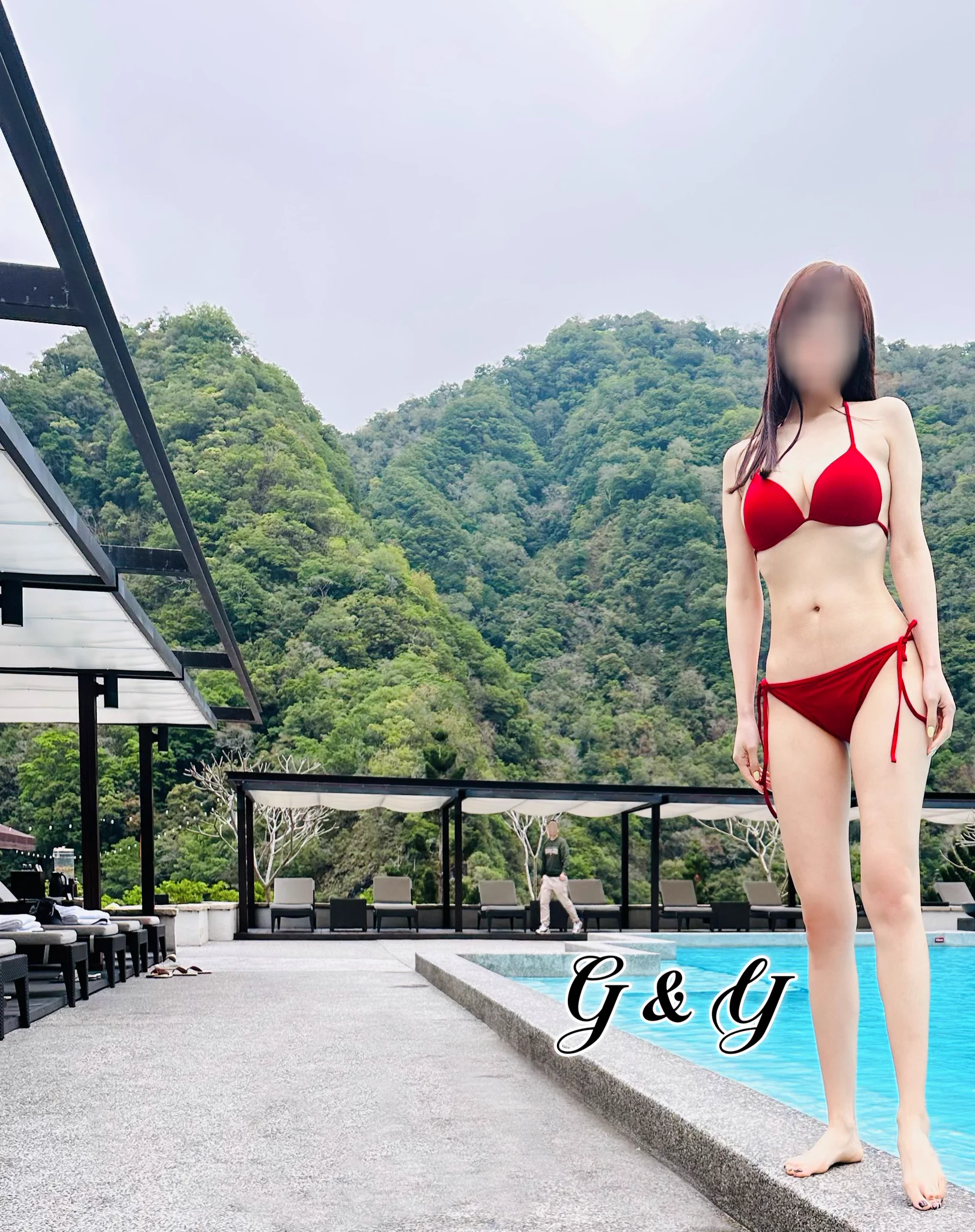 老婆說大學時是游泳校隊裡唯一的女生可惜當時只敢穿保守的連身競泳泳衣🩱，而不是比基尼👙現在進步了😎😎😎有愛游泳的男生想一起「濕身」一下嗎？#單男👦報名請附生活照和自介#夫妻情侶歡迎聊聊天💌#後面的男生看了好久🤭 https://t.co/1Smu6mysWL