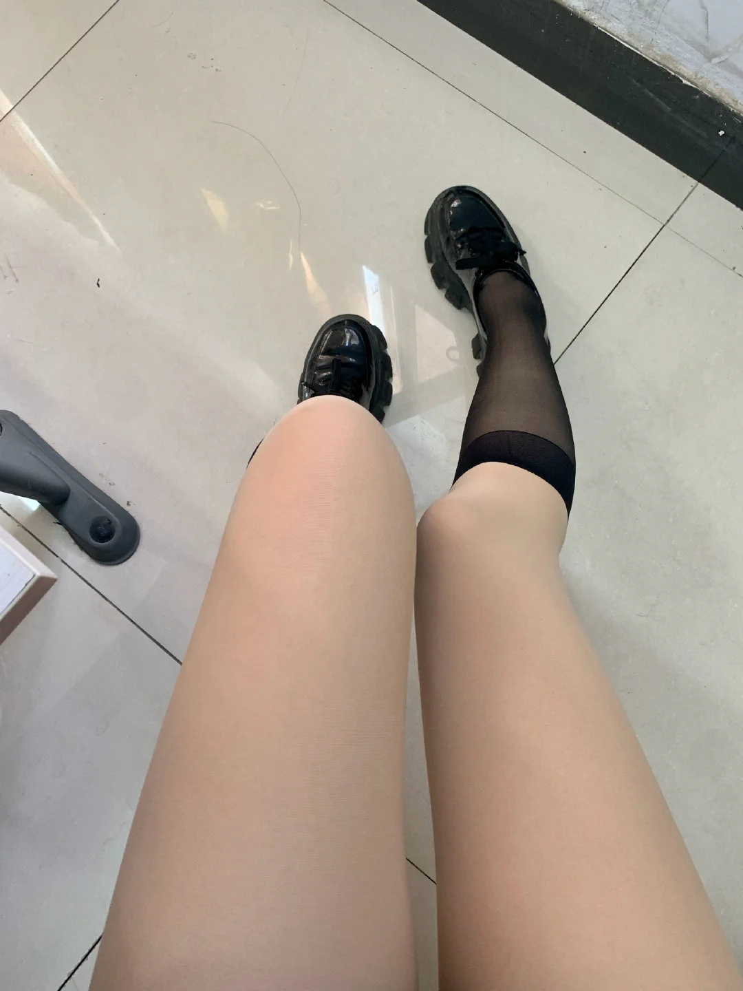 无所谓，我的腿会让你爽的，十分钟之内把你夹射 https://t.co/zlQ7Ktt9cb