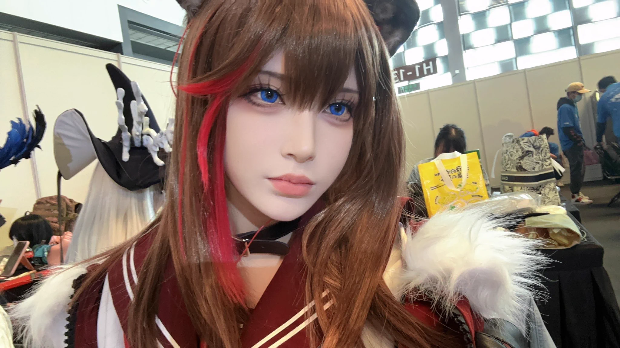 芜湖，最近在明日方舟嘉年华#明日方舟 https://t.co/zCXg4MMz3N