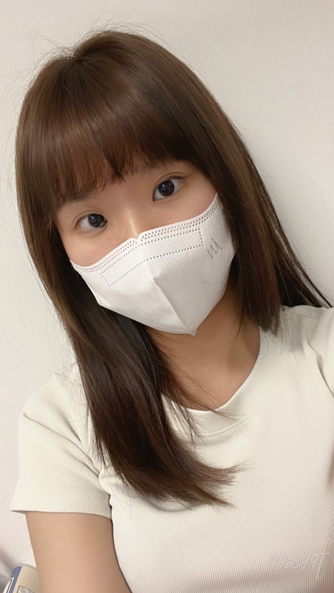 下班完去市場逛了一下
 剛好被認出來 
整身都魚味 也太尷尬了吧😅 https://t.co/Ht5V6cUCsU