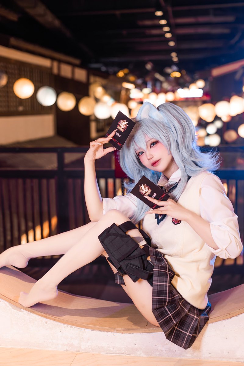 夜はどうするの指揮官〜？ https://t.co/Fc6nnhvOw8