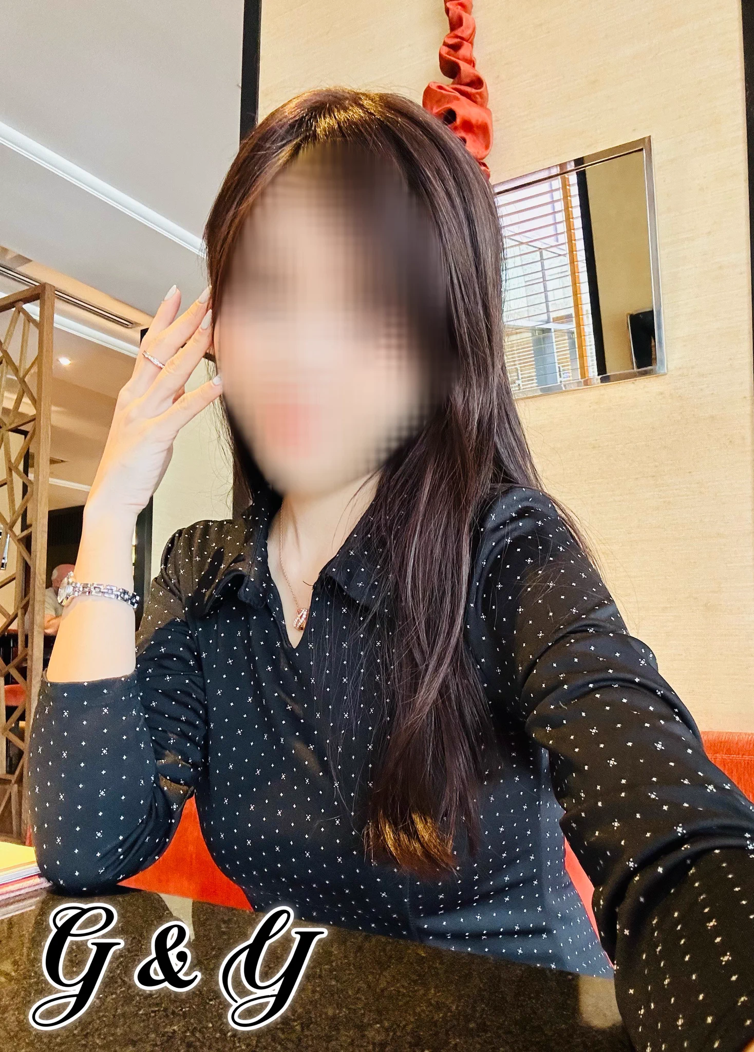 「會不會愛上聯誼對象？」新手入圈問答題Top1來了！大部分了解聯誼真諦的夫妻情侶，反饋都是越愛對方❤️歸納有以下幾點共識✅情感穩定在彼此感情基礎還不夠穩定時，不建議聯誼，畢竟一起聯誼是需要互相信任，進而帶來安全感✅遵守原則美好只留在房內，不會跟聯誼對象私約，更不會私下與異性單獨聯繫，這是聯誼圈的潛規則✅從不勉強聯誼後的溝通是最重要的！只要有一方是勉強配合，另一方只在乎自身，關係容易失衡總結：暈船與否，因人而異堅守原則，同心暢意😊❤️#氣質淫妻的聯誼心得筆記📝#hotwifehappylife#夫妻情侶聯誼 #單男同樂