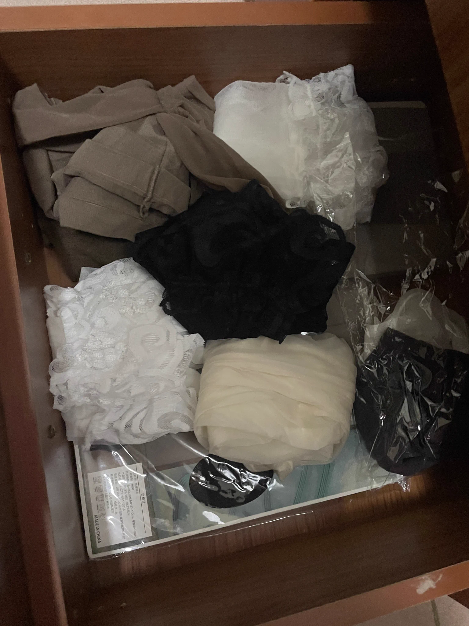 黑丝肉丝白丝灰丝，到底哪个才是yyds https://t.co/uYRGdh522C