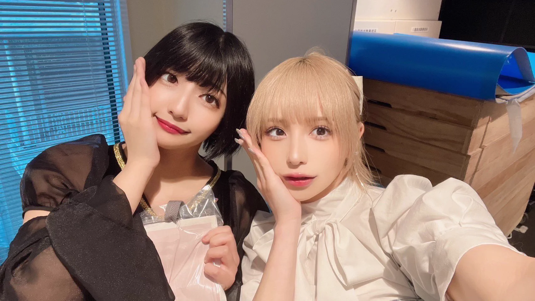 7日のライブのときの！💙🩷くるちゃんとコラボできたの幸せだったなぁ~すごーく楽しかった！生誕祭っていう大切な日に出演だけじゃなくてコラボまでさせてくれて本当にありがとう♡ドレス姿もとっても素敵だった❤️またあそぼーね！！大好き！！！！ https://t.co/iJSNpFohmW