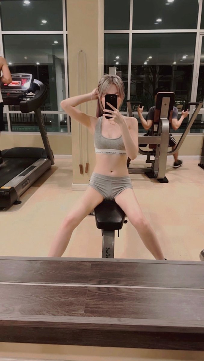 Gym time 💪 https://t.co/04hLvqJViH