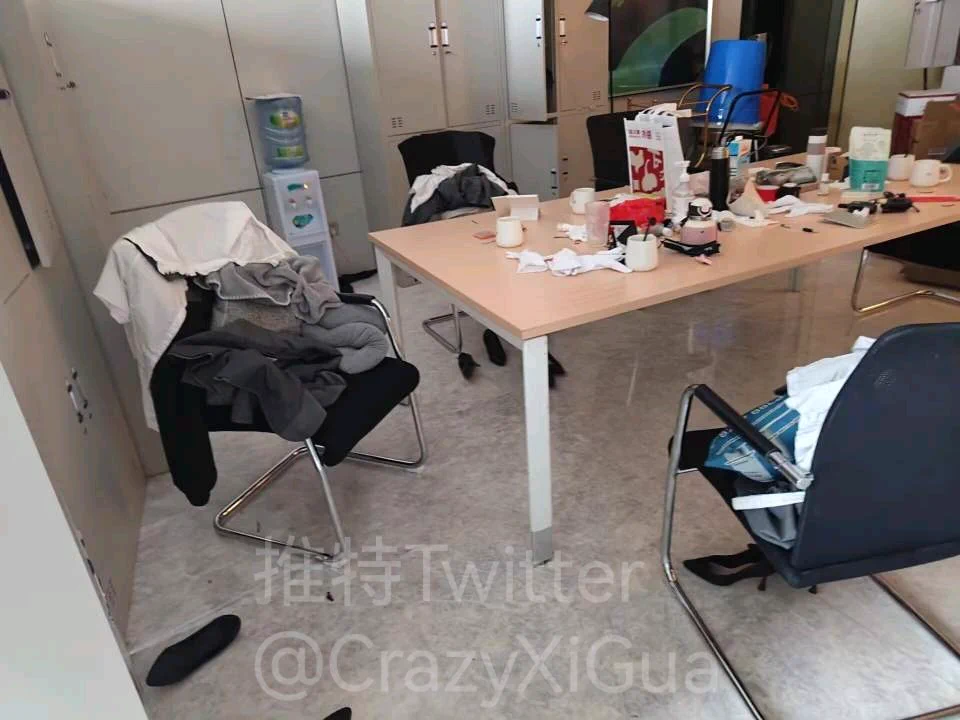 探访豪宅售楼部更衣室，各种多图细节，收货满满！#玩丝 #更衣室 https://t.co/h1A0JrQNDy