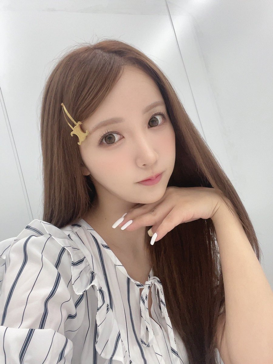 こんちゃ https://t.co/QTKlYimEbJ