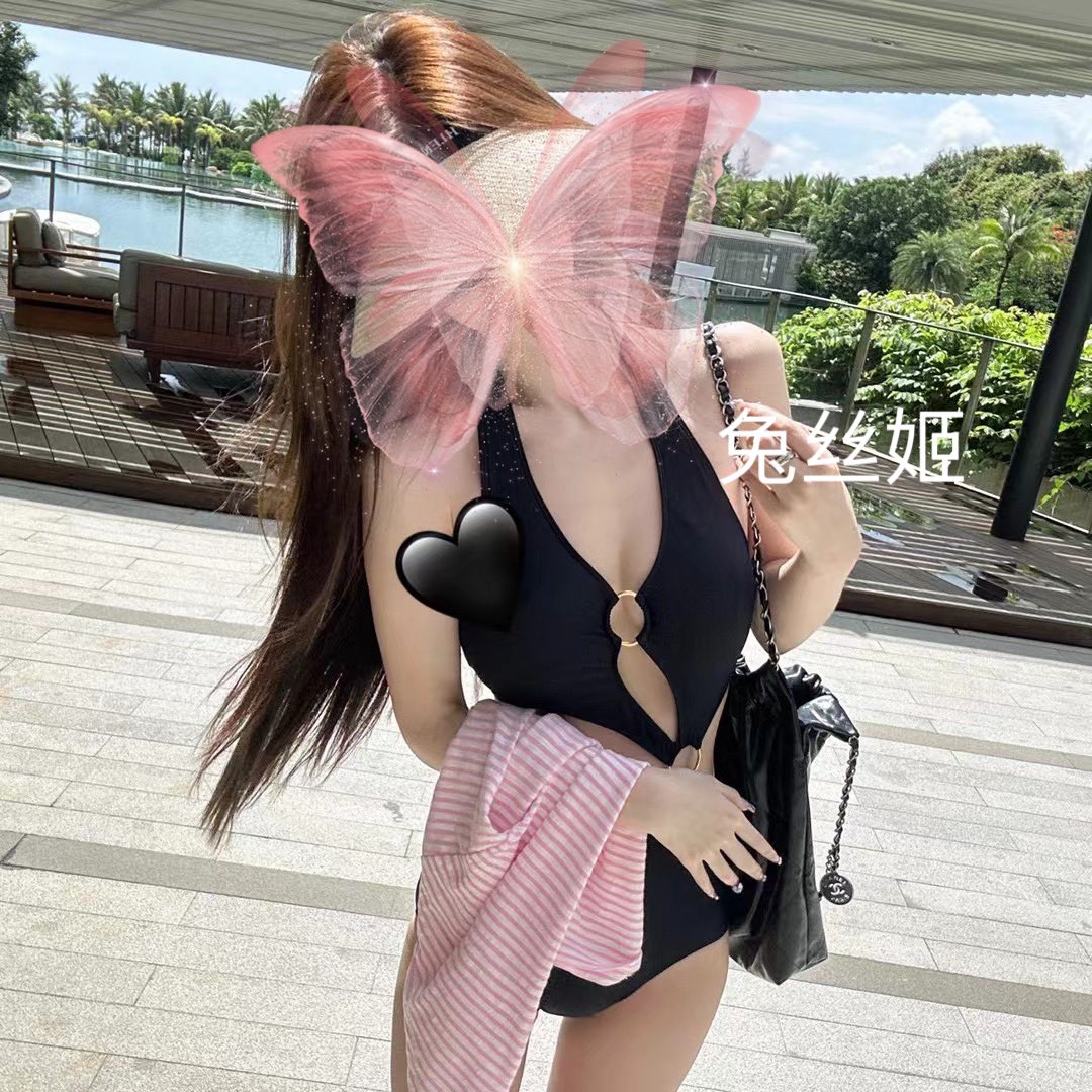 太久不营业，忘记怎么擦边了，懂的来教学下 https://t.co/ktX5zaGl57