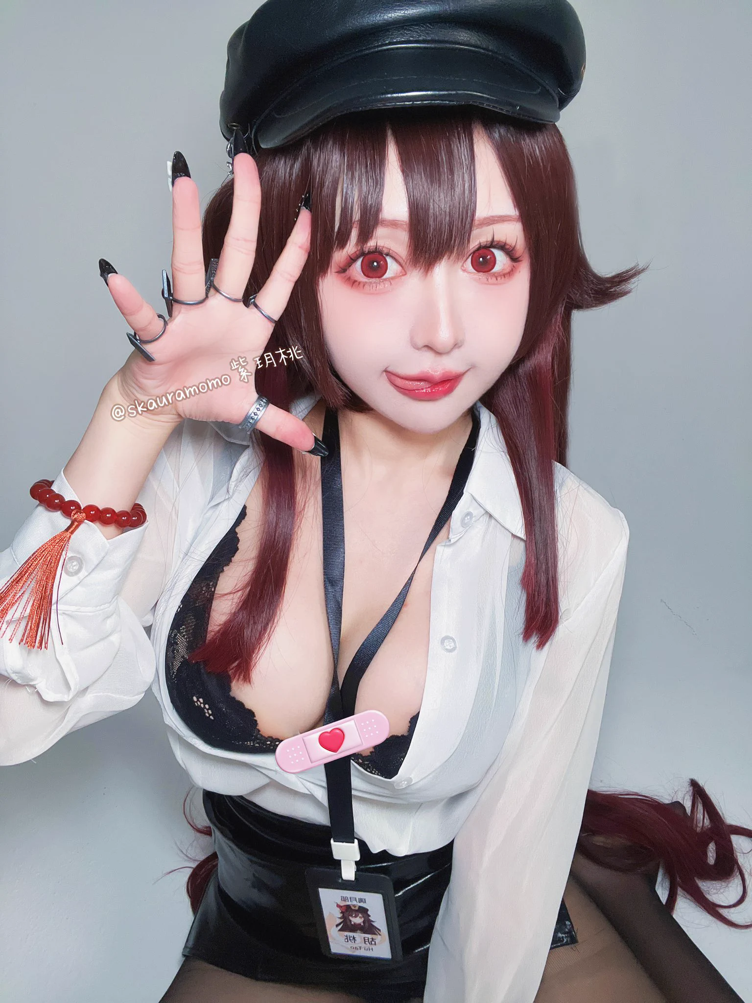今天是胡桃上班的第一天和最後一天原神OL讚讚 https://t.co/jHCKXzmY3T