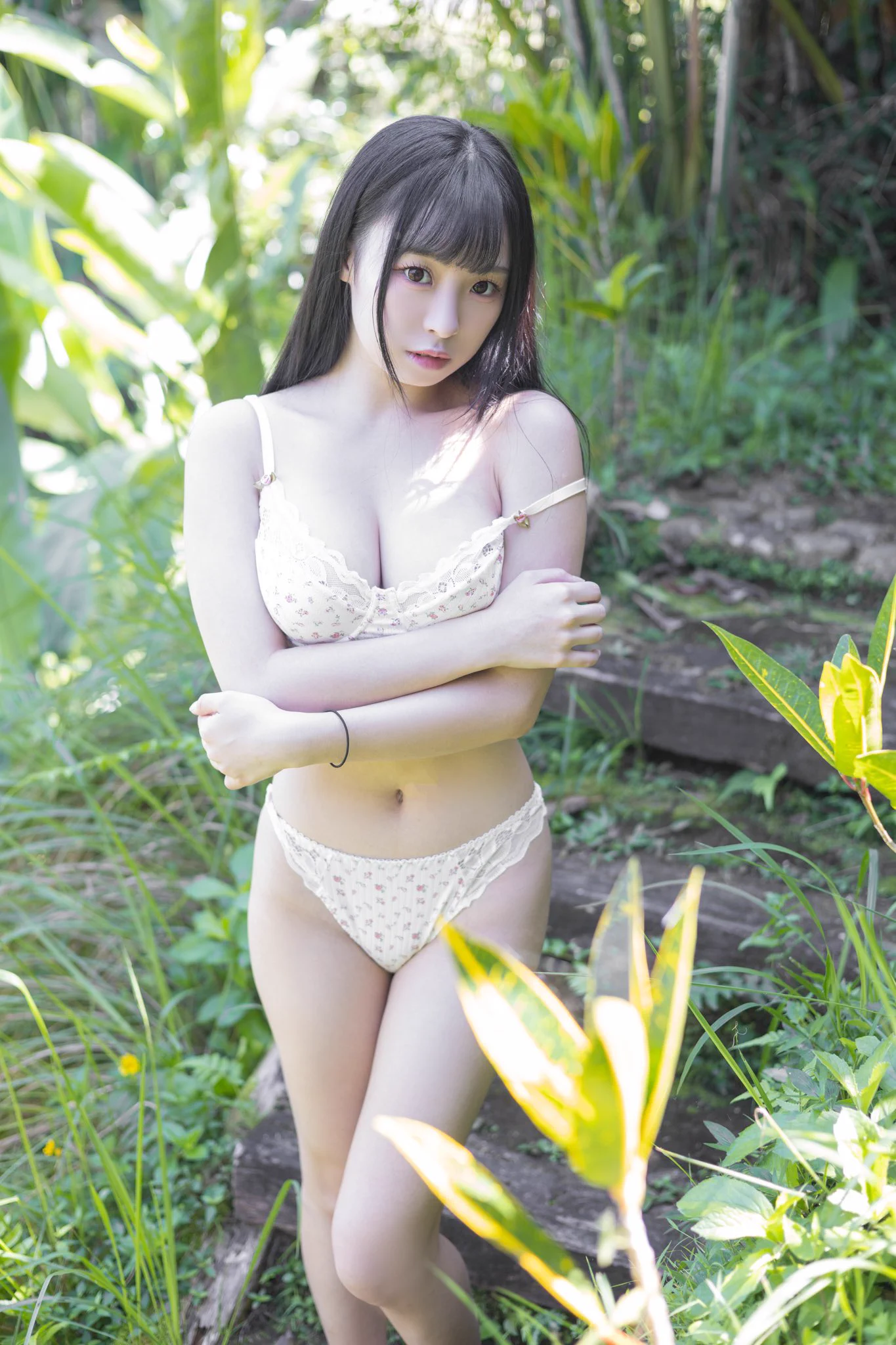 今年的寫真書來了❤️6個造型 整整82頁限量100本預購會送色紙哦✨台灣粉絲購買寫真書可以參加台灣見面會哦！香港連結⬇️https://t.co/nFsycXIb40台灣連結⬇️https://t.co/zUfyMEbp5q https://t.co/2yj7oasSuz